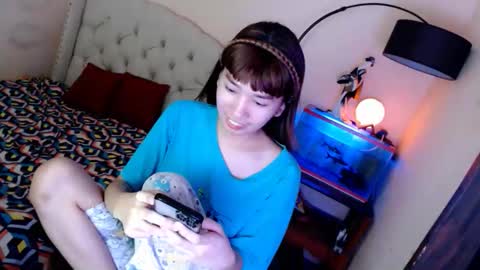 SHANTA FOX  s online show from October 2025 03:25:02 PM