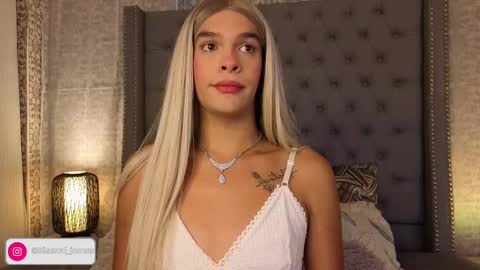 Snapshot of shantaljoness chatting on October 2025 09:54:02 PM Shantal Jones online show from October 2025 09:54:02 PM