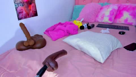 Shantall Jones online show from March 2026 07:13:02 PM