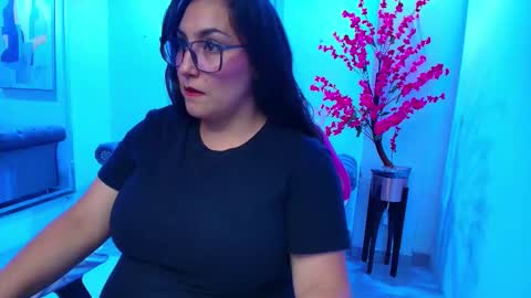 Shantall  online show from October 2025 03:34:02 AM