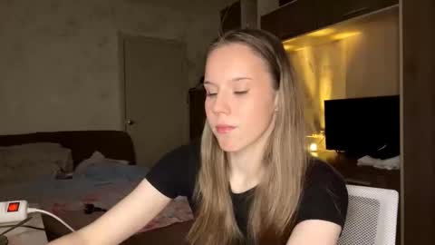 Arina online show from March 2026 08:09:02 AM