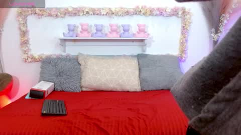 sharlotaustral18_ online show from February 2026 02:10:01 AM