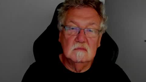 sharlots_pet online show from June 2026 11:42:02 AM