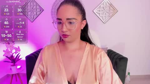 Snapshot of sharon_breezee chatting on September 2025 05:07:02 AM sharon_breezee online show from September 2025 05:07:02 AM