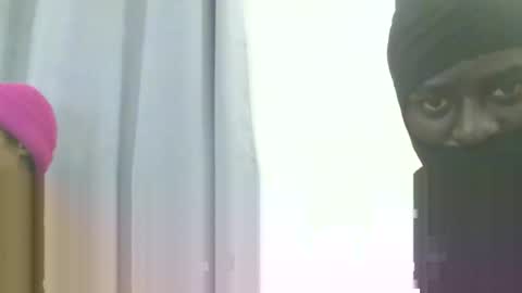 Snapshot of sharonmina chatting on November 2025 10:19:02 PM Freaky Nasty Couples online show from November 2025 10:19:02 PM