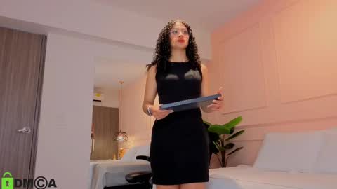 Sharon online show from October 2025 04:07:01 AM