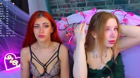 Lola and Stacey online show from April 2026 07:44:01 PM