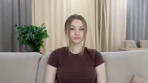 Snapshot of sharrimalagisi chatting on September 2025 04:34:02 AM Miroslava online show from September 2025 04:34:02 AM