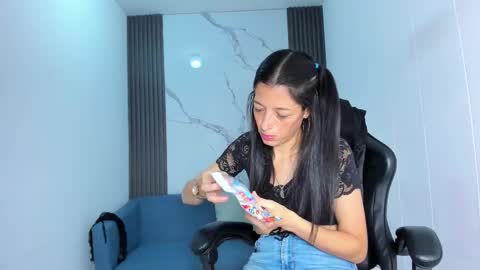 Lady Shauna online show from September 2025 02:48:02 AM