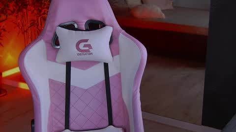 Snapshot of shayblonde chatting on January 2025 09:36:02 PM shayblonde online show from January 2025 09:36:02 PM