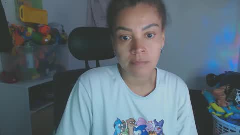 Shayna online show from September 2025 11:53:02 PM