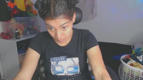 Shayna online show from October 2025 01:12:02 AM