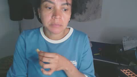 Shayna online show from November 2025 02:33:01 AM