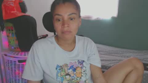 Snapshot of shayna_cute chatting on June 2026 10:14:01 PM Shayna online show from June 2026 10:14:01 PM