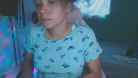 Snapshot of shayna_cute chatting on July 2026 10:57:02 PM Shayna online show from July 2026 10:57:02 PM
