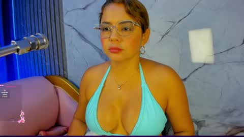 Snapshot of shayra_boobs2 chatting on June 2026 10:42:02 AM shayra_boobs2 online show from June 2026 10:42:02 AM