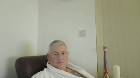 she52 online show from December 2025 06:26:02 PM