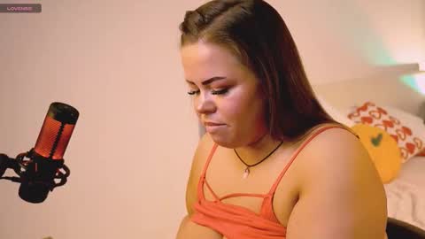 Snapshot of sheilla_queen chatting on February 2026 03:35:01 PM sheilla_queen online show from February 2026 03:35:01 PM