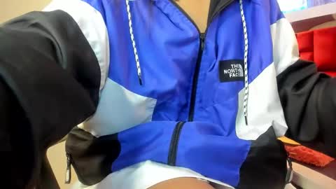 Snapshot of sheilly_brown chatting on September 2025 04:39:02 PM sheilly_brown online show from September 2025 04:39:02 PM