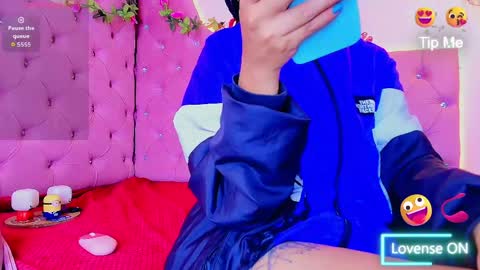 Snapshot of sheilly_brown chatting on May 2026 07:23:02 PM sheilly_brown online show from May 2026 07:23:02 PM