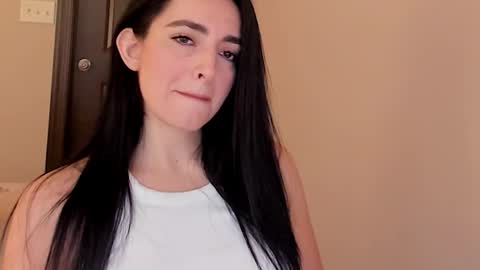 Snapshot of sheisallthat chatting on November 2025 10:19:01 PM sheisallthat online show from November 2025 10:19:01 PM