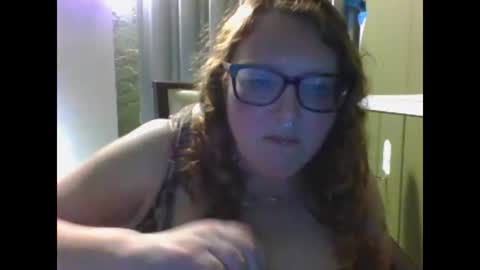 Snapshot of shelbyannn chatting on January 2025 01:53:02 AM Red online show from January 2025 01:53:02 AM