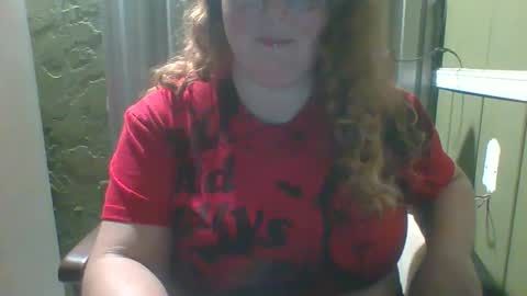 Snapshot of shelbyannn chatting on September 2025 01:06:02 AM Red online show from September 2025 01:06:02 AM