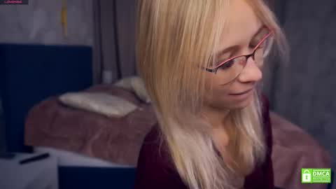 Snapshot of shelleybuss chatting on October 2025 04:05:02 PM Shelley night Tate day online show from October 2025 04:05:02 PM