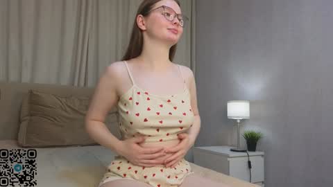 Snapshot of shelleyhayworth chatting on January 2025 04:10:01 AM Kira online show from January 2025 04:10:01 AM