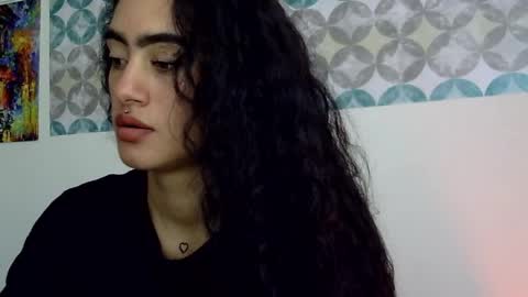 Snapshot of shelsy_d chatting on May 2026 08:28:01 PM S H E L S Y online show from May 2026 08:28:01 PM