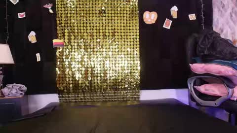 Snapshot of shelsy_loreds chatting on September 2025 11:57:01 AM Shelsy online show from September 2025 11:57:01 AM