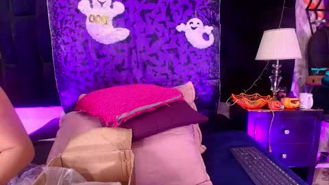 Snapshot of shelsy_loreds chatting on October 2025 11:58:01 AM Shelsy online show from October 2025 11:58:01 AM