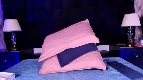 Snapshot of shelsy_loreds chatting on November 2025 11:54:01 AM Shelsy online show from November 2025 11:54:01 AM