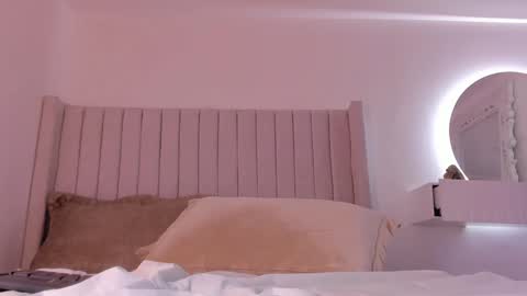 Snapshot of shelynna_azzul chatting on December 2024 11:06:02 PM shelynna_azzul online show from December 2024 11:06:02 PM