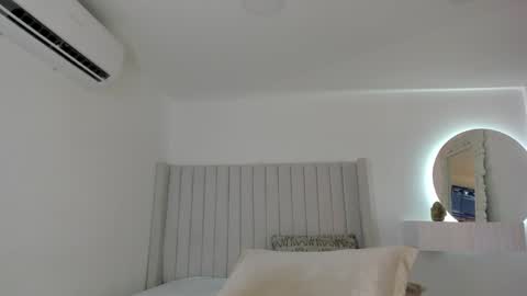 Snapshot of shelynna_azzul chatting on January 2025 07:41:02 PM shelynna_azzul online show from January 2025 07:41:02 PM