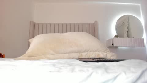 Snapshot of shelynna_azzul chatting on January 2025 11:43:02 PM shelynna_azzul online show from January 2025 11:43:02 PM