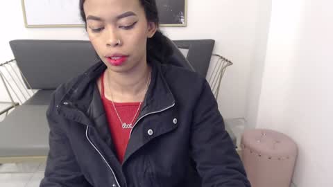 Shenna online show from December 2024 01:20:02 PM