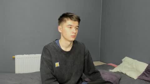 Max online show from November 2025 09:31:02 PM