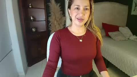 Snapshot of sheryl_jones chatting on July 2026 10:18:01 AM sheryl_jones online show from July 2026 10:18:01 AM
