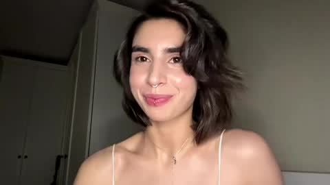 Snapshot of sheryllmafua chatting on May 2026 02:45:01 PM Amy online show from May 2026 02:45:01 PM