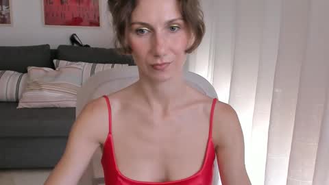 shesleepsnaked online show from September 2025 01:57:02 PM