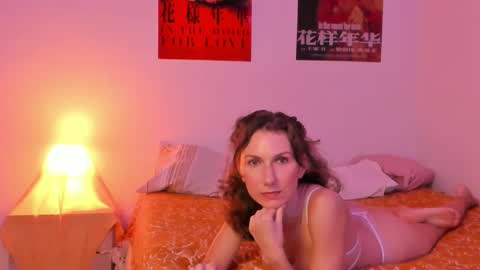 shesleepsnaked online show from October 2025 07:05:02 PM