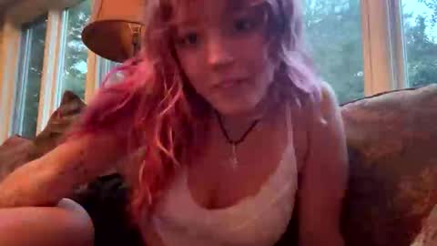 shh_itsmoon online show from September 2025 11:41:02 PM