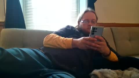 Snapshot of shifty885 chatting on November 2025 07:45:01 PM shifty885 online show from November 2025 07:45:01 PM