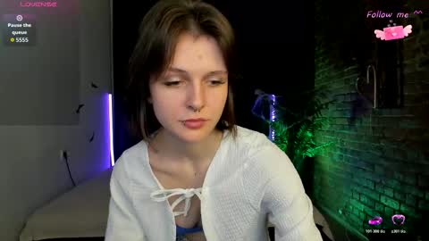 Vivi online show from November 2025 03:34:02 PM