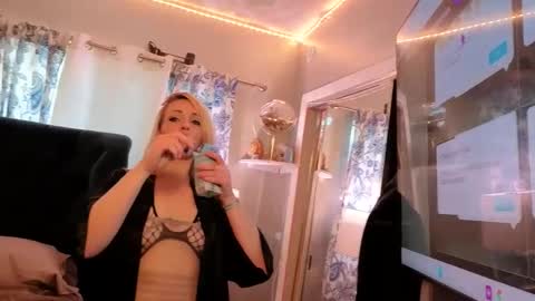 lia pnelli online show from March 2026 08:59:01 PM