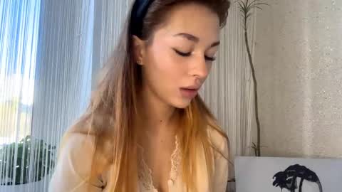 Joli online show from April 2026 06:16:01 AM