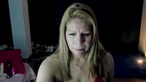 shirly online show from November 2025 04:22:02 AM