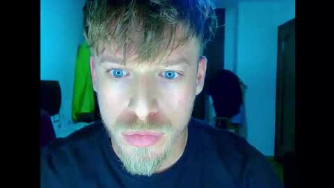 Cick Goreskin online show from December 2025 03:23:01 AM