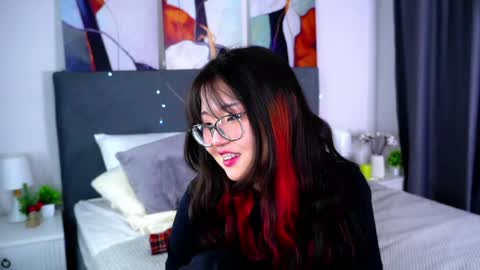 Naomi online show from April 2026 12:24:01 PM